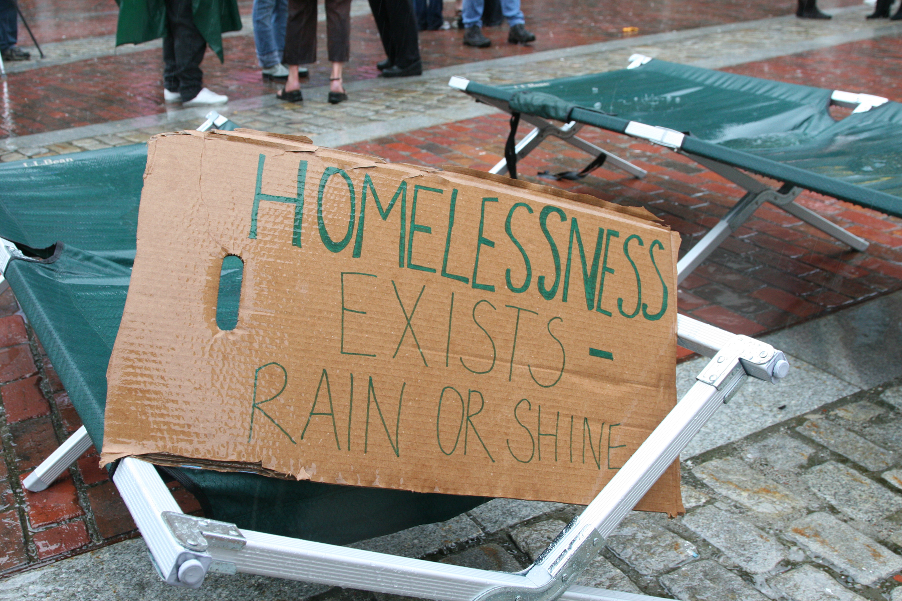 p-homeless2-062409.jpg