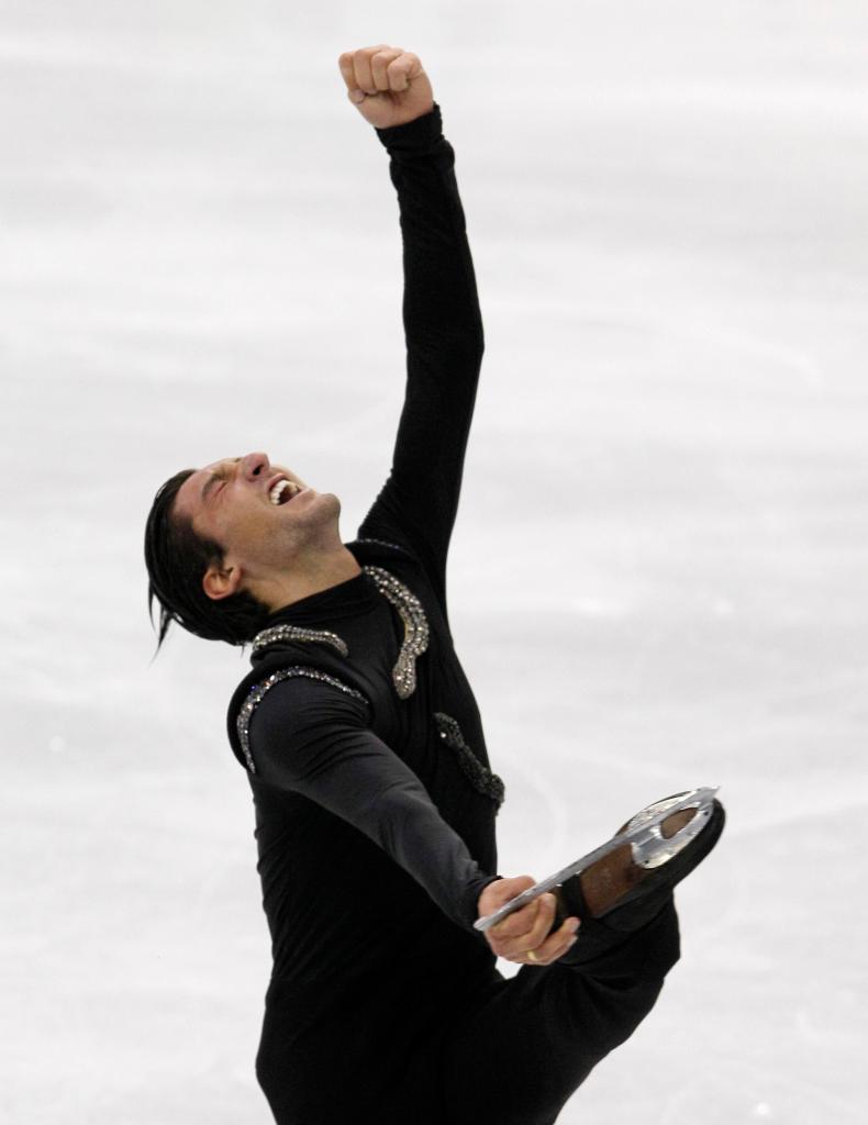 USA's Evan Lysacek performs his free program during the men's figure skating competition at the Vancouver 2010 Olympics in Vancouver, British Columbia, Thursday, Feb. 18, 2010. (AP Photo/Amy Sancetta)