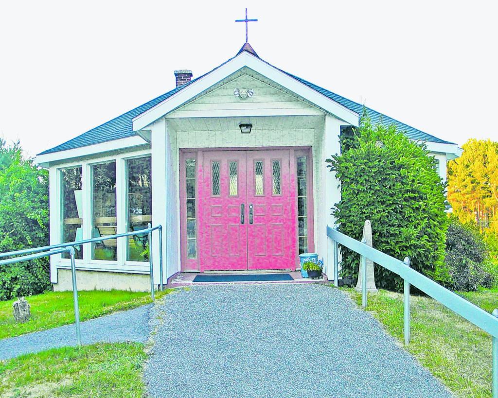 The family of Bob and Kit Ogg donated 5 acres of land for the St. Ann’s Episcopal Church building.