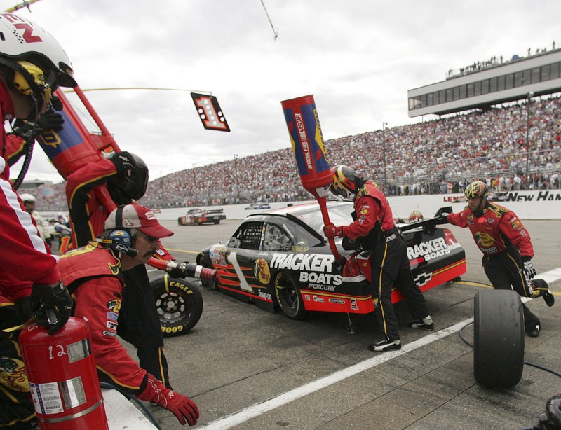 A driver makes a pit stop during a NASCAR race in 2007 at the New Hampshire Motor Speedway in Loudon, N.H. The track’s general manager wants lawmakers to consider it among locations in New Hampshire for gambling.