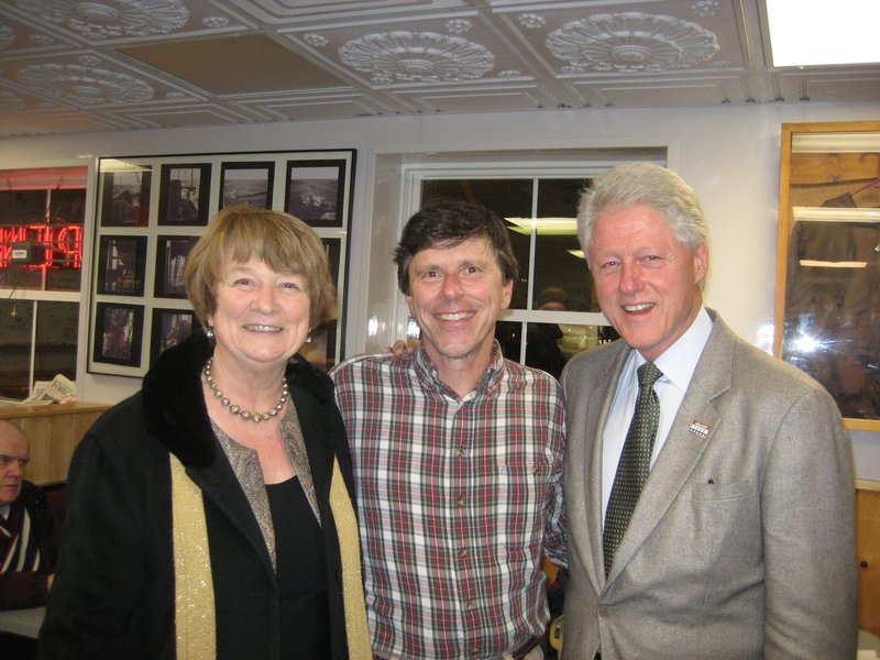George Smith, center, with Maine Senate President Libby Mitchell and former President Bill Clinton at Becky’s Diner.