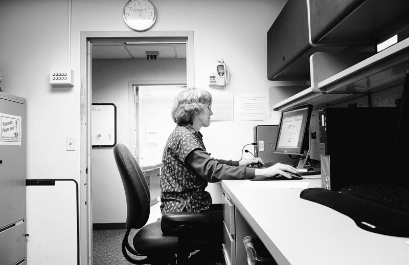 Jolene Nelson, a physician assistant, is part of a pilot program at Park Nicollet clinic for Zipnosis, which allows patients to answer questions on an online survey that is then sent to a medical professional who diagnoses the problem and if necessary e-mails prescriptions.