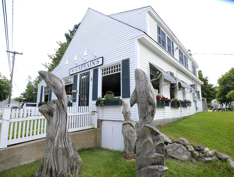 The Captain’s in Cape Porpoise is a modest little restaurant with no pretensions and family-friendly meals that are, for the most part, plain and simple.