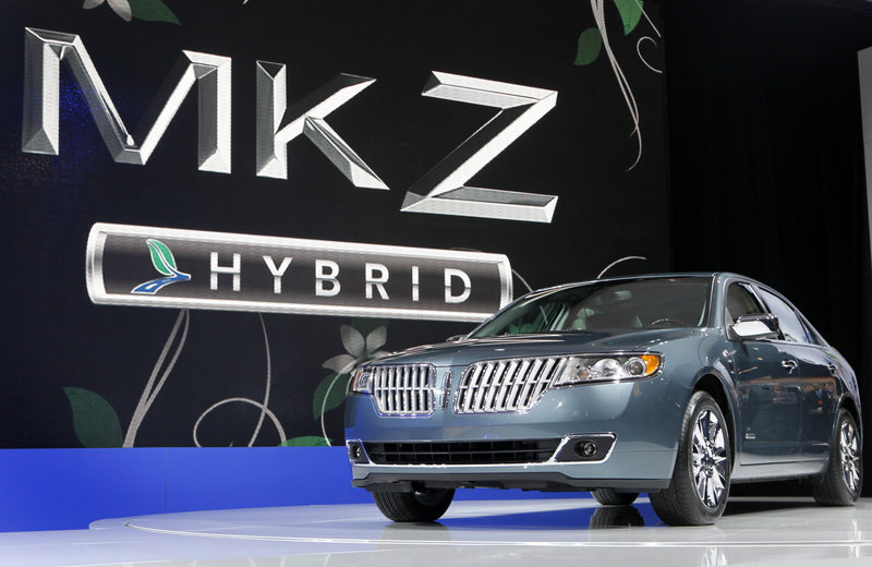 The 2011 Lincoln MKZ hybrid will go on sale this fall.
