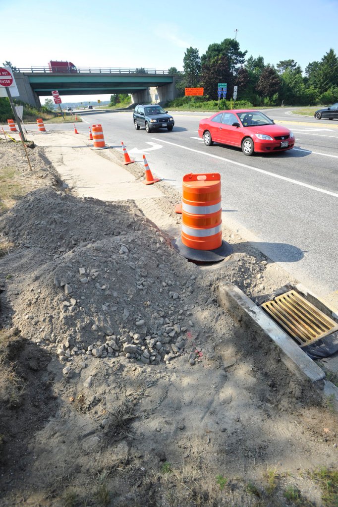 Widening the northbound and southbound off-ramps of I-295 Exit 7 at Franklin Arterial is under way Wednesday.