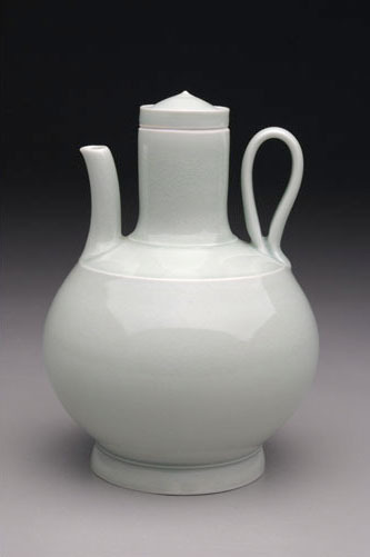 Autumn Cipala makes functional ceramics of porcelain clay.