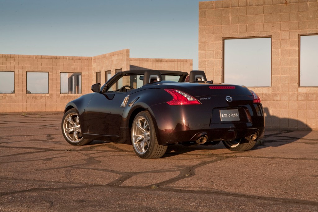 With top down or up, the 370Z Roadster can delight and excite the driver. Its 18-inch tires have ferocious grip, and its suspension sneers at corners. Nissan 370z Nismo Roadster