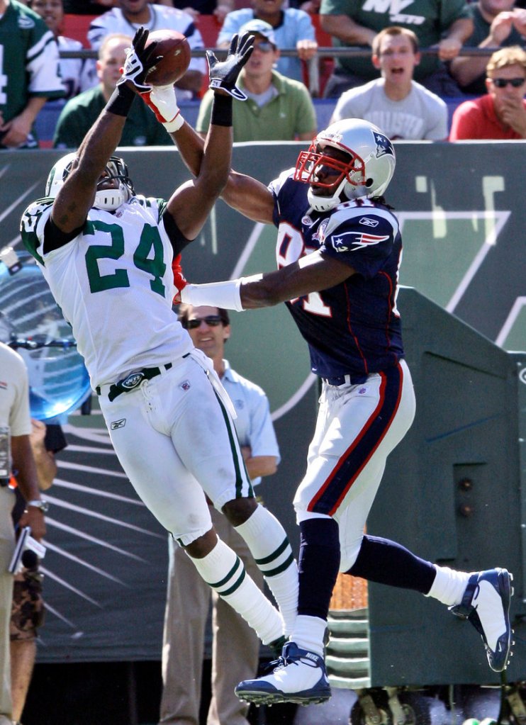Darrelle Revis of the New York Jets, left, called Randy Moss of the Patriots, right, a slouch. Moss is ready to go against Revis again Sunday.