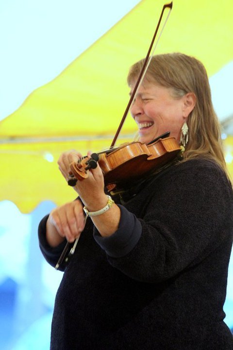 Ellen Gawler, fiddler and caller.