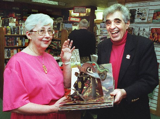Carole Lerner and her husband, Paul, are shown in 2000 at the Owl & Turtle Bookstore in Camden. The Lerners are holding “The Pop-up Book of Phobias” by Gary Greenberg.
