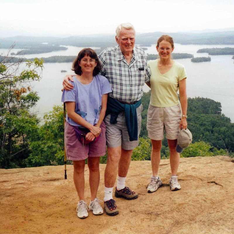 David Clarke, shown with his daughters Sally Hassey, left, and Nancy Brewer, died Saturday at age 90.