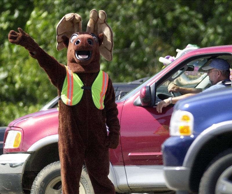 Each Labor Day, Dan Paradee, the Maine Turnpike Authority’s first public relations manager, became Miles the Turnpike Moose at the York toll plaza, handing out token gifts to tourists and thanking them for visiting Maine.