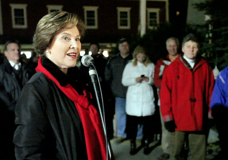 Former first lady Laura Bush speaks before lighting the Christmas tree on Friday night.