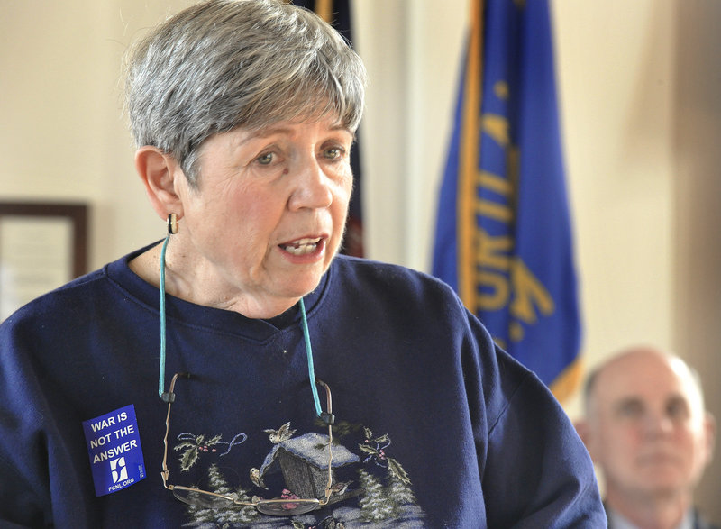 Sally Breen of Peace Action Maine speaks at a news conference in Portland on Thursday, where Maine Sens. Olympia Snowe and Susan Collins were thanked for supporting nuclear arms reduction.