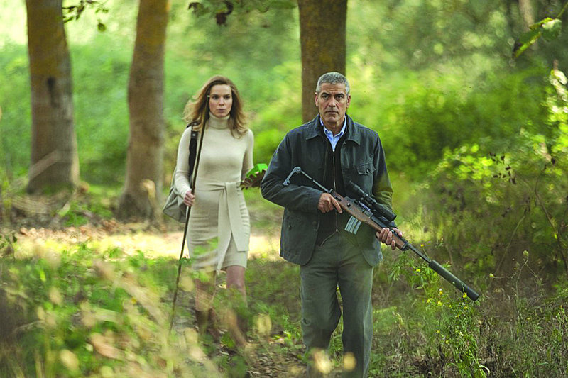 George Clooney and Thekla Reuten star in "The American," a classy crime drama in which the tension runs high despite the leisurely pace of the plot.
