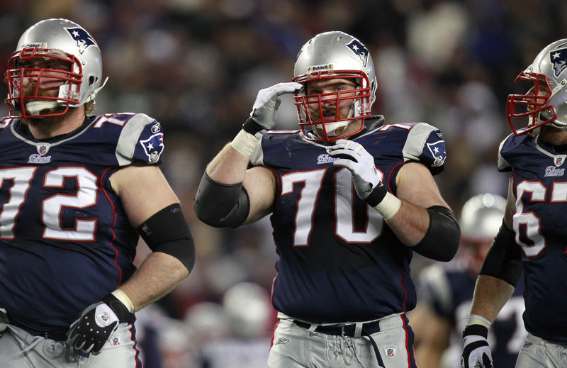 Patriots guard Logan Mankins, center, was selected to the Pro Bowl on Tuesday despite sitting out the first seven games of the season in a contract dispute. Coaches say Mankins is known around the league as a very smart, very tough player.