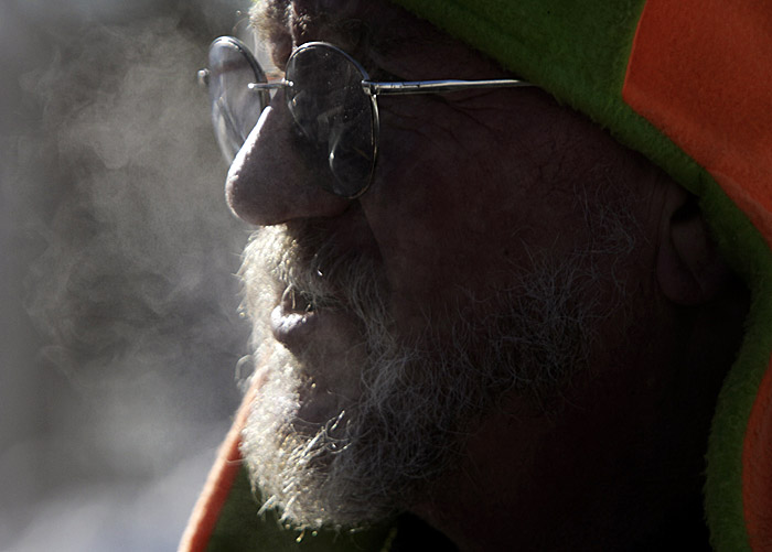 Dave Thompson, of Richmond, braves the frigid temperatures today.