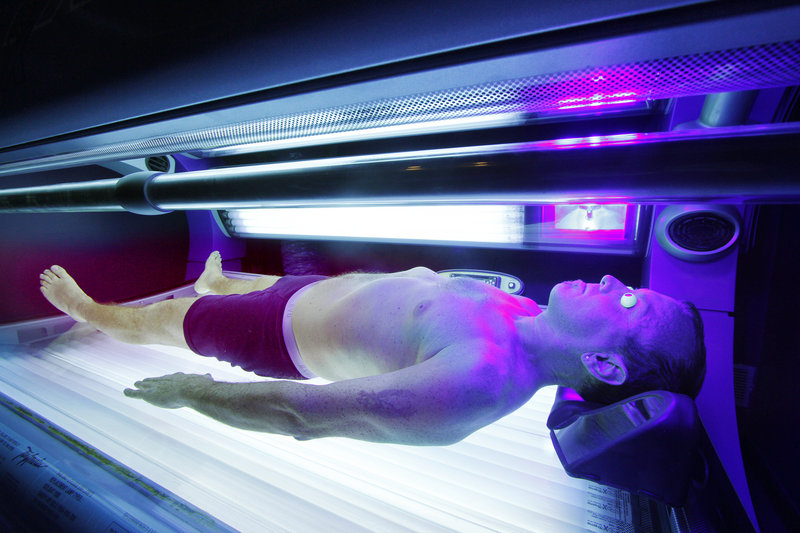 Staff photo by Derek Davis:   Mike Glass of Standish uses a tanning bed at Local Acapulco Tanning in South Portland.  Mike, who works in South Portland, says he likes to tan on his breaks 2 or 3 times a week.   Photographed on Monday, Feb. 28, 2010.