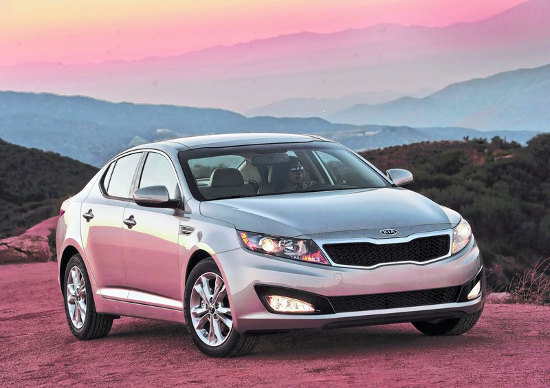 The 2011 Optima bears virtually no resemblance to its predecessor, which is probably a good thing.