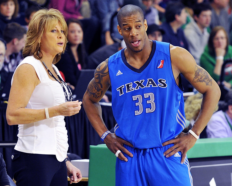 Texas Coach Nancy Lieberman makes a point to Antonio Daniels on the sideline. The Legends are battling for the final playoff spot.