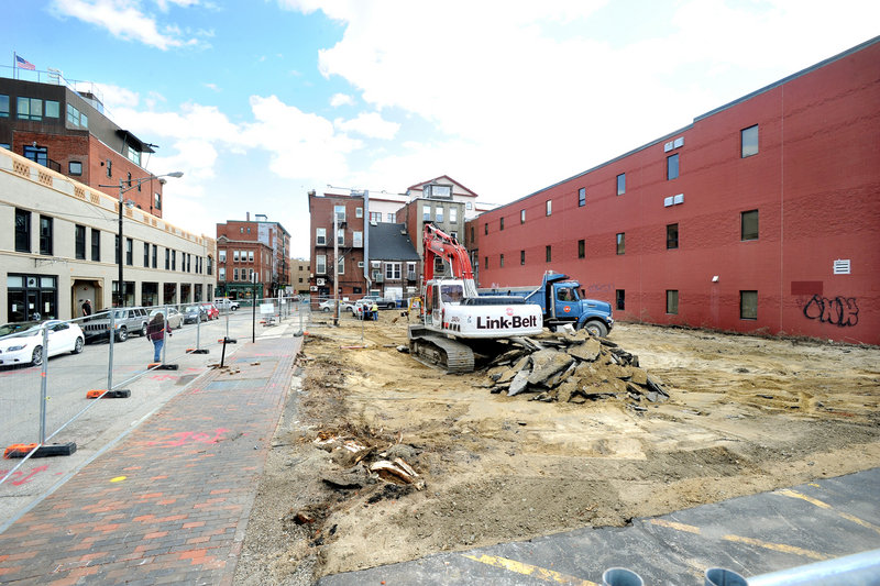 Site work has begun in Portland on Oak Street Lofts, a four-story building in the arts district that will have 37 efficiency apartments and a large community space on the ground floor.