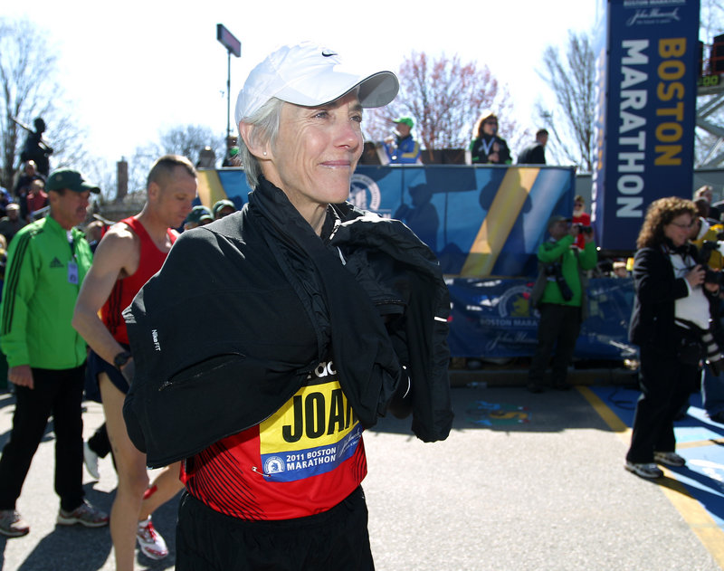 Joan Benoit Samuelson stands at the starting line in Hopkinton, Mass., before the Boston Marathon gets under way Monday.