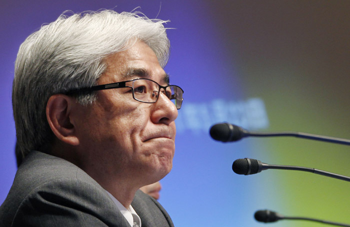 Sony Corp. Chief Financial Officer Masaru Kato speaks at a press conference today in Tokyo.