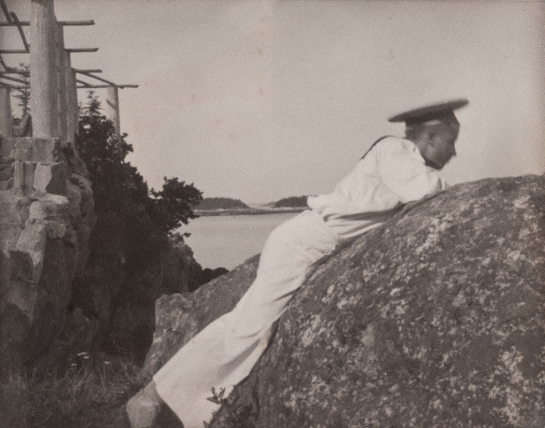 Photographs by F. Holland Day reflect the community spirit and culture of the peninsulas of midcoast Maine in the first part of the 20th century. pma