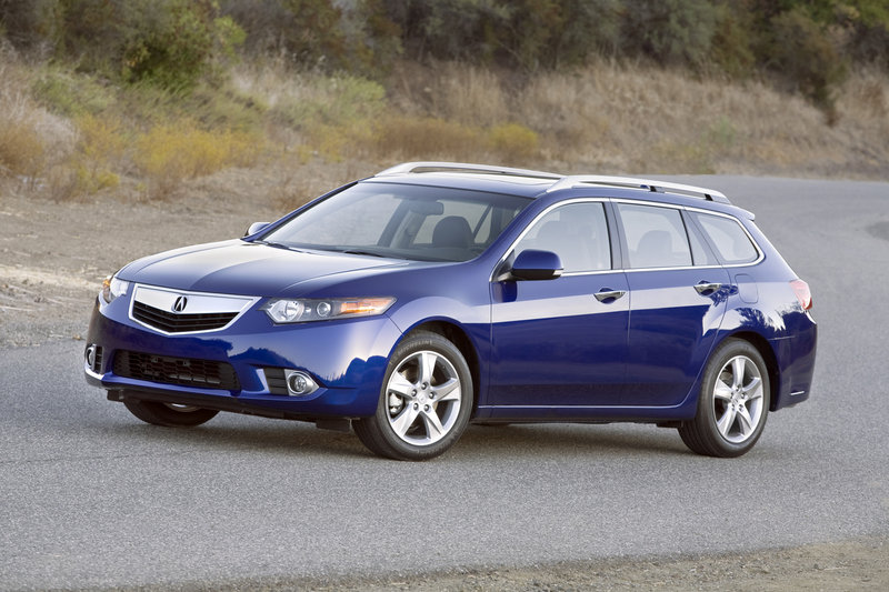 Acura’s TSX Sport Wagon is one of the latest attempts by automakers to convince American car buyers that station wagons can be cool. The TSX wagon is as sleek and stylish inside and outside.