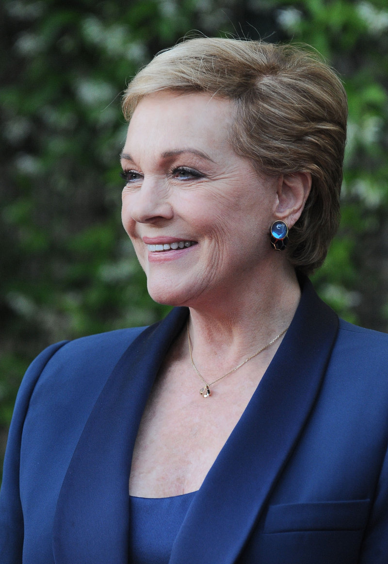 Sweary Poppins: Dame Julie Andrews admits foul-mouthed filming of film |  Celebrity News | Showbiz & TV | Express.co.uk