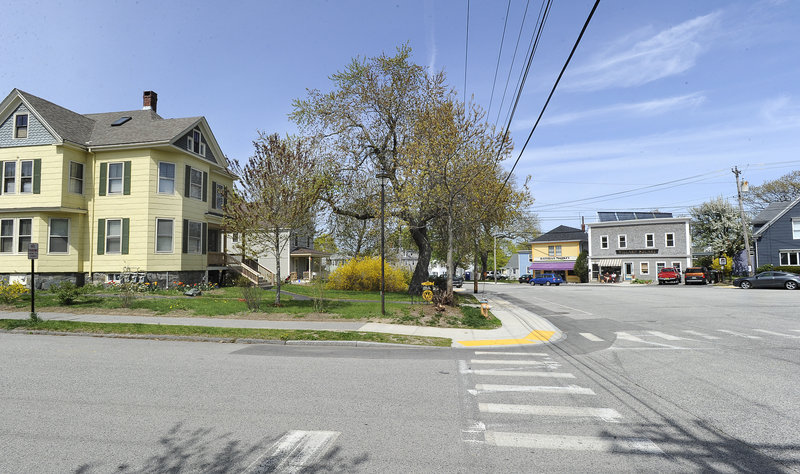 Glenn Perry and business partner Ian Hayward want to build a store selling produce, soups, sandwiches, meats and prepared foods at the site on the left, at Thompson and Pillsbury streets in South Portland.