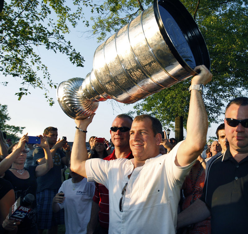 Mark Recchi couldn’t have ended his National Hockey League career on a better note – carrying the Stanley Cup through a crowd of admirers Thursday as the Boston Bruins, hours after winning the title in Vancouver, arrived back home.