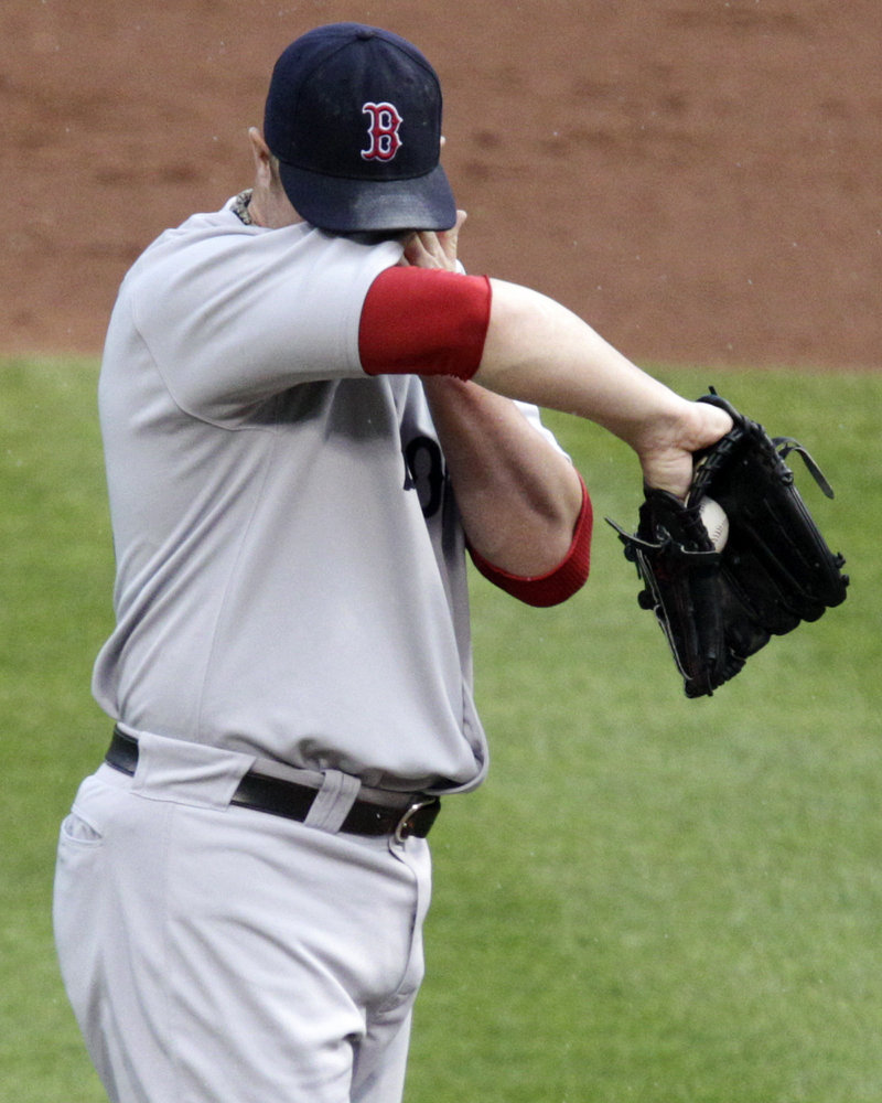 Jon Lester pitched well Friday night for the Boston Red Sox, giving up two earned runs in six innings, but failed to collect his 10th win of the season because of the offense’s lack of timely hitting in a 3-1 loss at Pittsburgh.