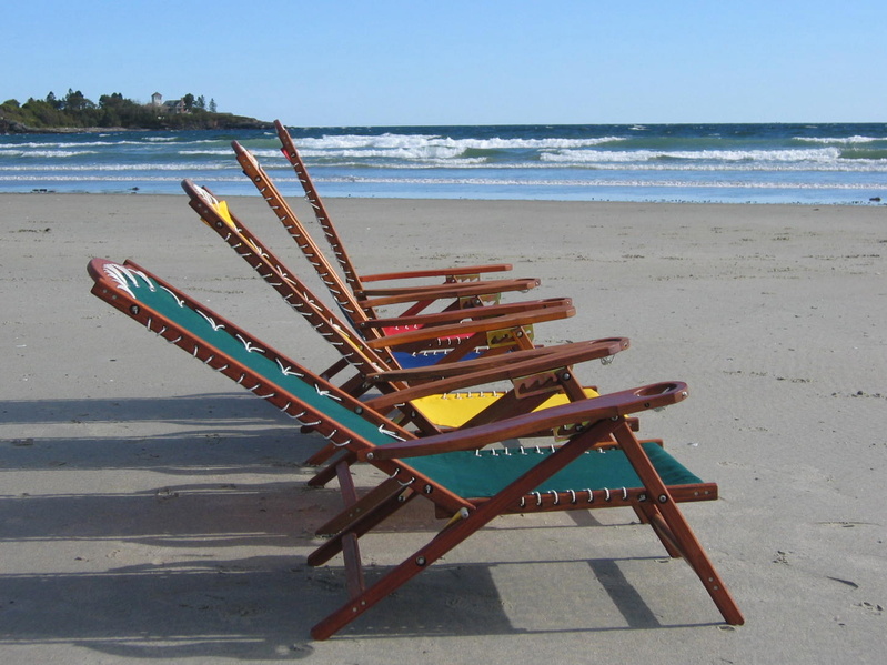 Oh Yeah Comfy chairs have higher backs than most beach chairs, so tall people can easily rest their heads in them.