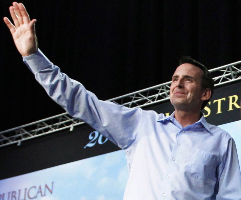 Former Minnesota Gov. Tim Pawlenty drops out of the race for the GOP presidential nomination today, hours after finishing a disappointing third in the Iowa straw poll.