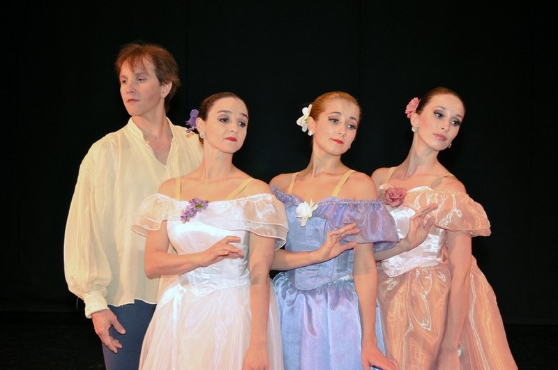 Maine State Ballet dancers Glenn Davis, Janet Davis, Elizabeth Dragoni and Kate Hamilton in "The Poet's Love."
