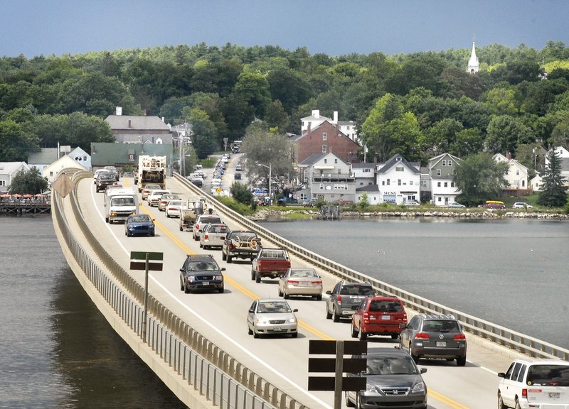 Traffic remains heavy on the Route 1 bridge in Wiscasset, and a reader sees it as something to avoid.