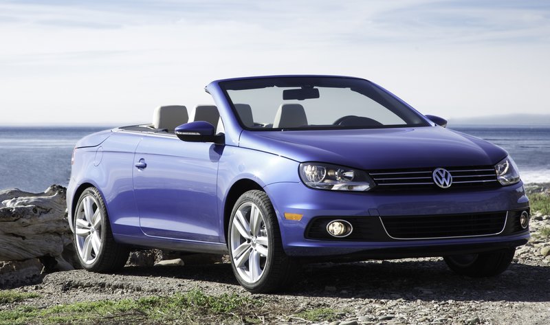 Four model years since its introduction, Volkswagen’s Eos continues to claim distinction as the only hardtop convertible with a sunroof, a surprisingly enjoyable feature.