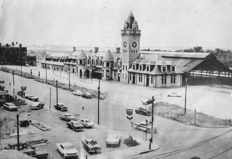 Before: Union Station in Portland, circa 1950s.
