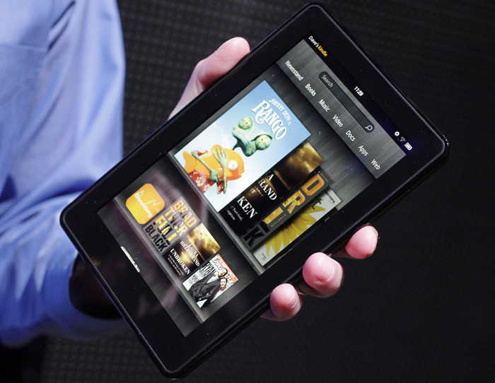 The Kindle Fire, an e-reader and tablet with a 7-inch multicolor touchscreen, will go on sale for $199 on Nov. 15.