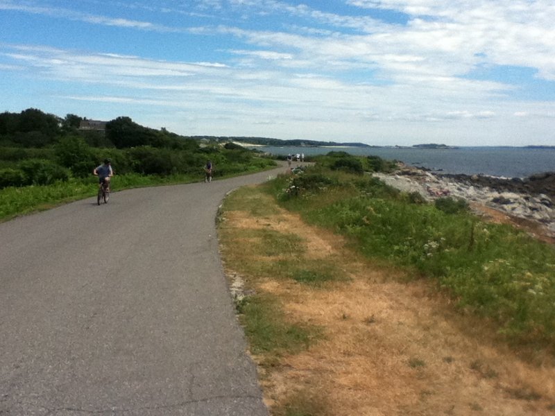 The back shore of Peaks Island offers bikers and walkers beautiful views of the Atlantic. Brad & Wyatt’s Bike Shop near the ferry landing rents bicycles to visitors who don’t bring their own.
