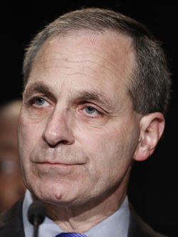 Former FBI director Louis Freeh will lead an independent investigation into allegations of child abuse by a former Penn State employee.