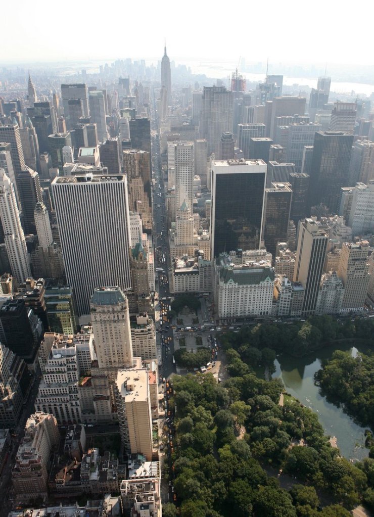 Manhattan's Central Park neighborhoods are home to some of the wealthiest taxpayers in the nation.