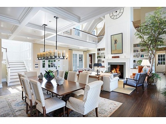 TV host Howie Mandel had this Malibu mansion custom built. He's put it on the market for $7.25 million.