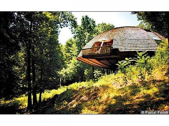 This dome home in New York was built on an axle that allows it to be rotated to maximize its use of solar energy.