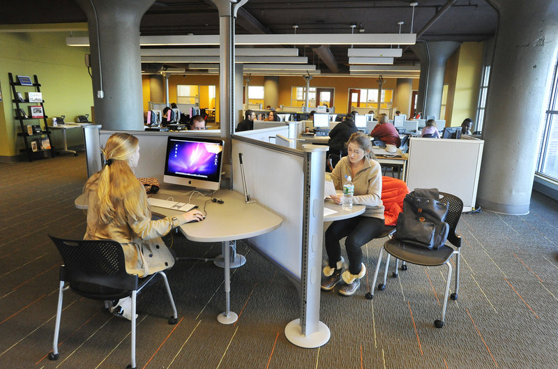 The libraries at the University of Southern Maine campuses in both Portland and Gorham have created Learning Commons equipped with new technology and renovated spaces. Computer work stations in the new learning common offer both PC and Mac computers.
