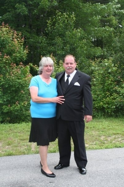 Evelyn Linscott and her husband, Robert, attend their daughter’s wedding in July 2009.