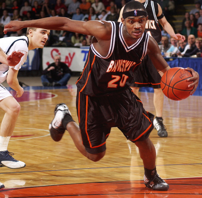 Ralph Mims of Brunswick scored 41 of his team’s final 43 points and finished with 46, but it wasn’t enough to beat Portland in 2004.