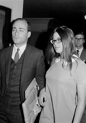 In this Sept. 23, 1970, file photo, Barbara Hoyt, 19, a former member of Charles Manson’s “family,” arrives in court to testify for the prosecution at the trial of Manson and four of his followers for killing actress Sharon Tate and six other people. Hoyt, now a retired registered nurse, and Debra Tate, one of Sharon Tate’s sisters, have testified repeatedly at Manson’s parole hearings.