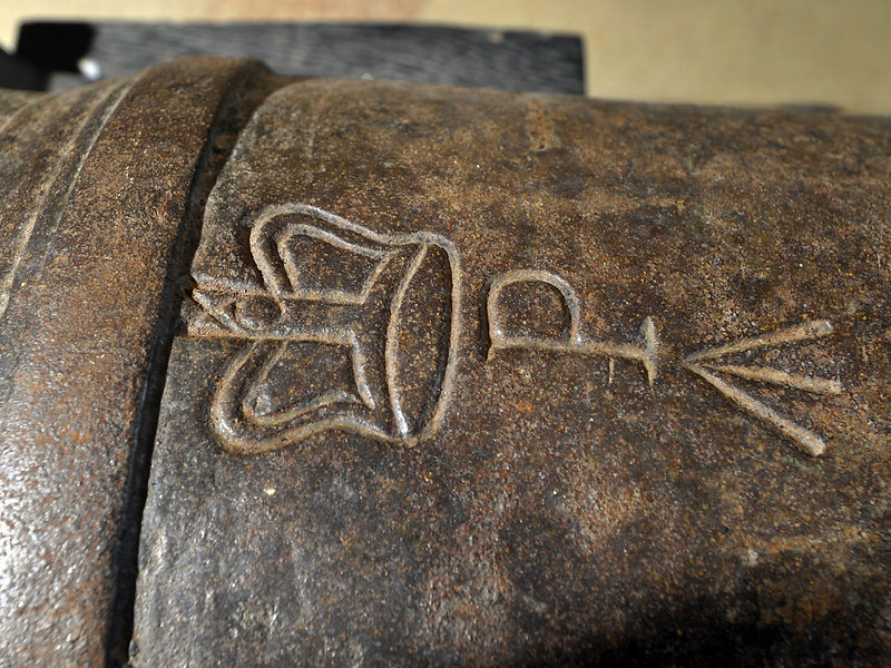 This symbol on the cannon signifies that it belonged to the King of England, according to Ken Crocker, a volunteer of the Maine Maritime Museum in Bath.